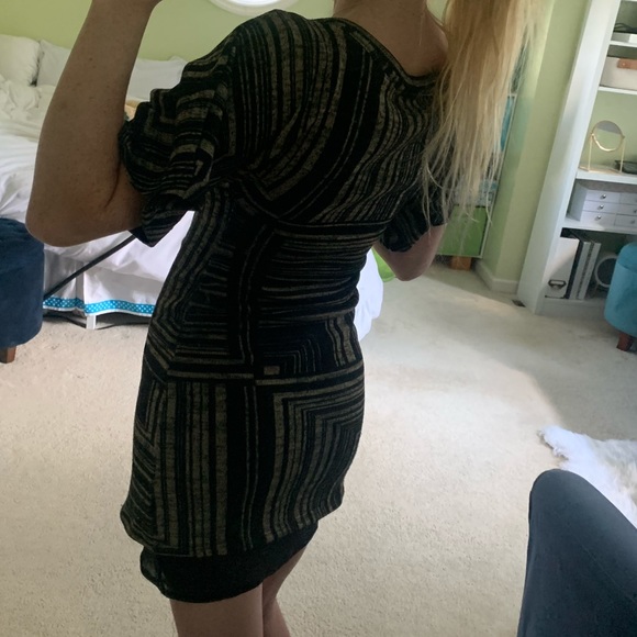 Mid Sleeve Dress - Picture 2 of 2